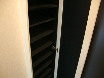 Entrance. Entrance shoes BOX