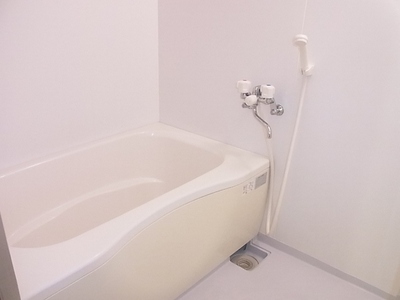 Bath. Bathing to heal fatigue of the day