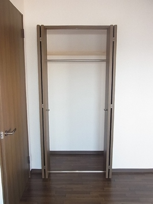 Receipt. Western style room Receipt