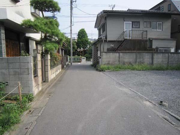 Local photos, including front road. Local (August 2013) Shooting