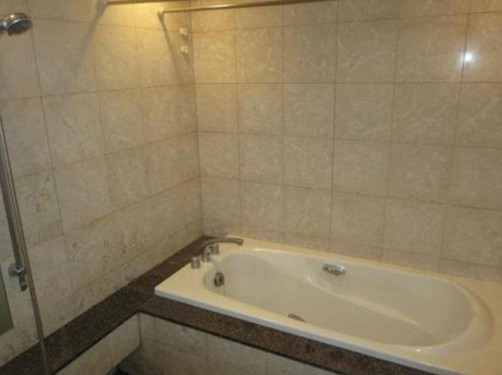 Bathroom. 1822 size of the bathroom