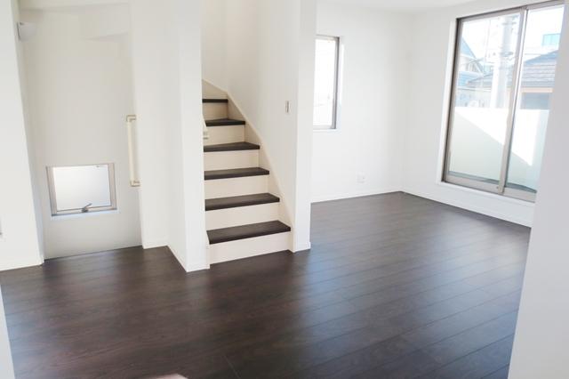 Same specifications photos (living)