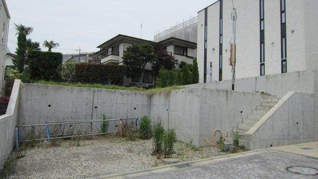 Local photos, including front road. Local (May 2013) Shooting