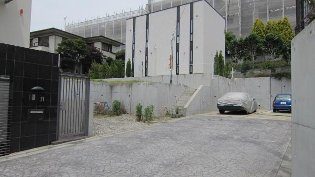 Local photos, including front road. Local (May 2013) Shooting