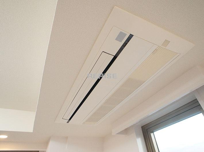 Cooling and heating ・ Air conditioning. Built-in air conditioning in the living room