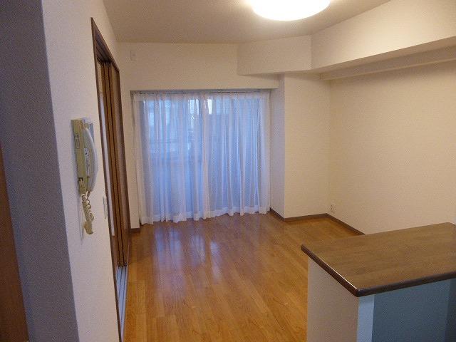 Living. Indoor (11 May 2013) Shooting