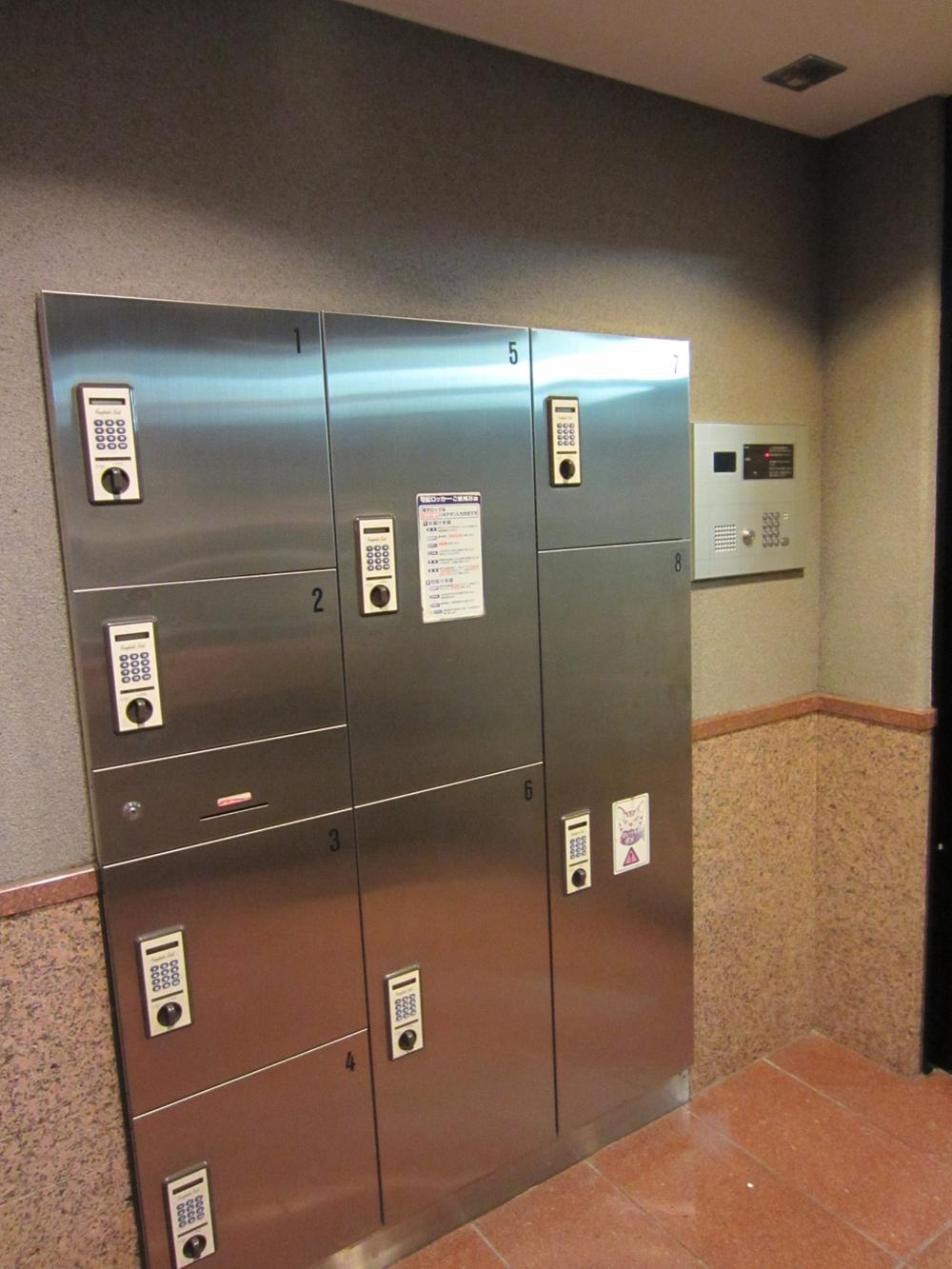 Other common areas. Common areas (home delivery box)