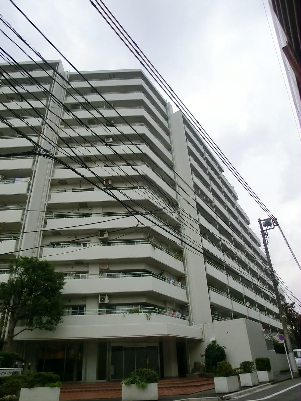 Local appearance photo. Local (11 May 2013) Shooting