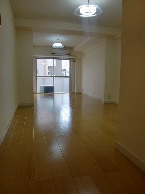 Living and room. Relaxed some 11 Pledge