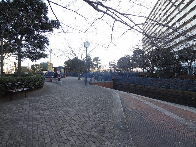 Other Environmental Photo. Adjacent ward Minamirokugo green space