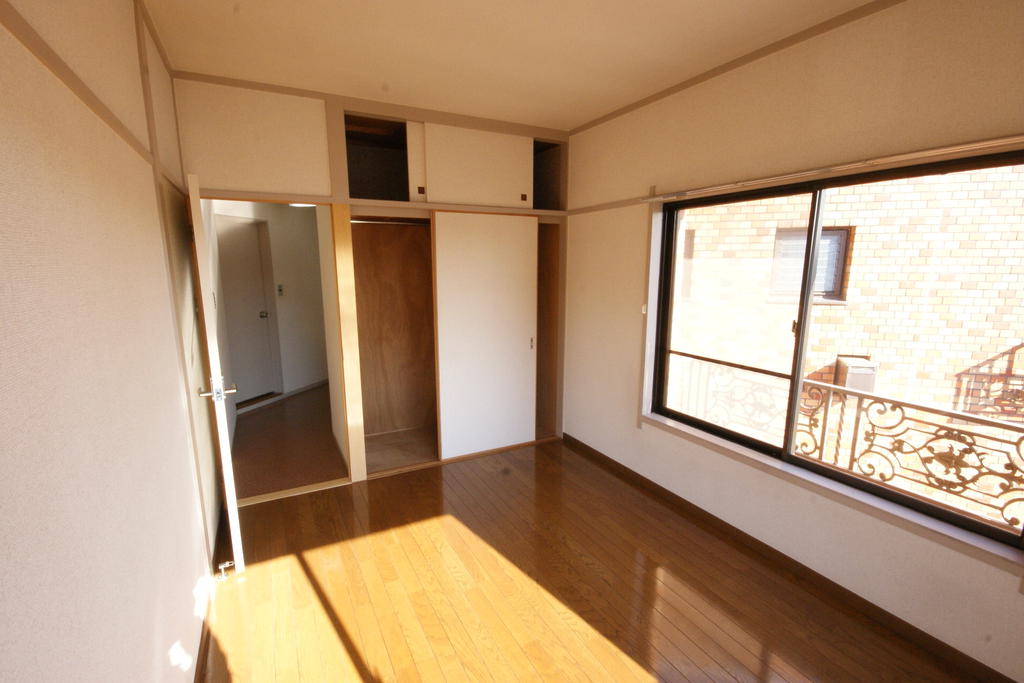 Receipt. Closet of Hiroshi 6 (between 1)