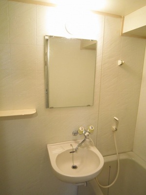 Washroom. 2-point unit Wash basin