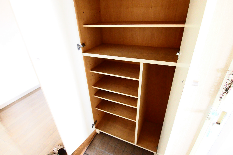 Receipt. Enhancement also entrance shoe rack!