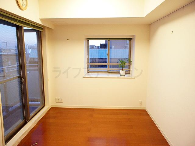 Non-living room. Local (November 29, 2013) Shooting