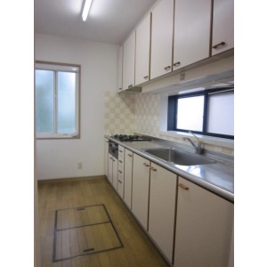 Other Equipment. Flat 置駐 car parking is available in one free