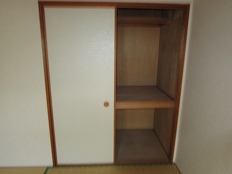 Receipt. Photo of the same type 106, Room