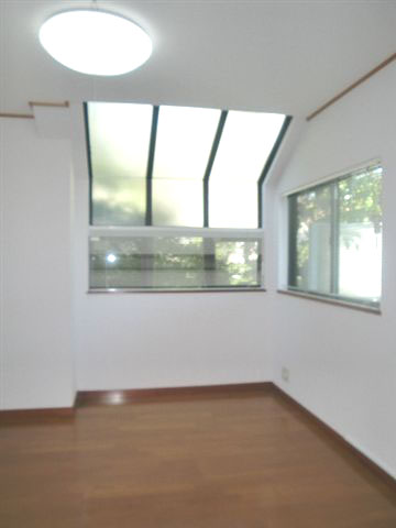 Other room space. Study space