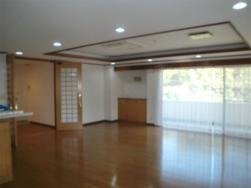 Living and room. Large living Overlooking the outside of the green