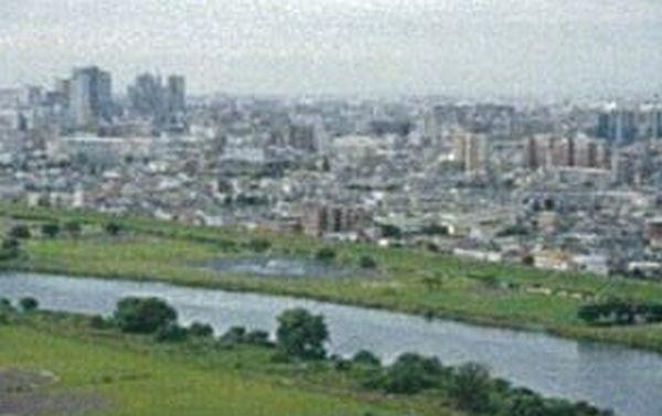 View photos from the dwelling unit. Again Tama River view is popular because it is Riverplace!