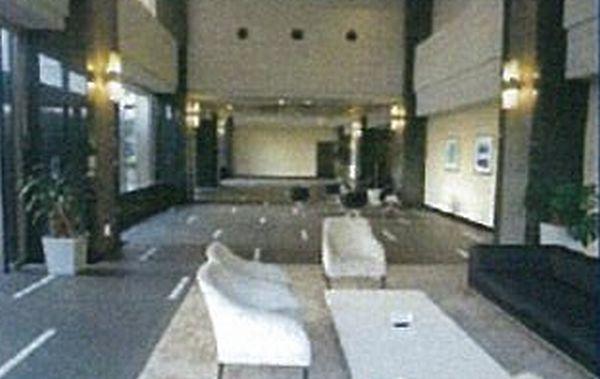 Other common areas. The lobby of the first floor atrium