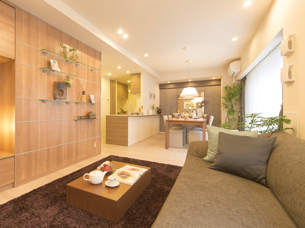 Living.  [living ・ dining] Living and dining that becomes the main stage of the gatherings is, The whole family was to cherish the light and airy atmosphere, such as come around with nature. In the space of the room remembering the kitchen and continuity, Produce a healthy life is pleasant sunlight coming through the wide sash. Wrap the day-to-day family-friendly, A rich space peace. (Less than, All the published photograph of the model room L type / Including some paid options ※ Application deadline Yes)