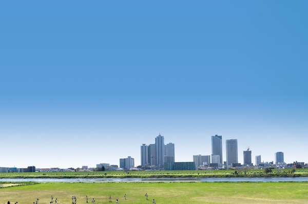 Spacious overlooking the flow of the green and rich Tama (walk 11 minutes ・ About 880m)