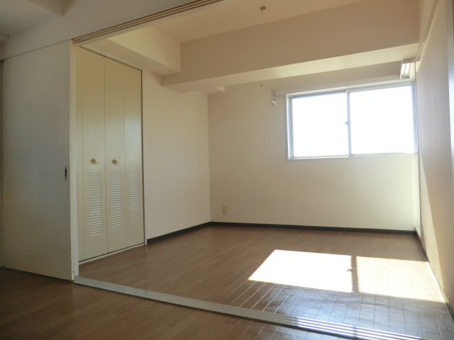 Living and room. Is a fitness club next.