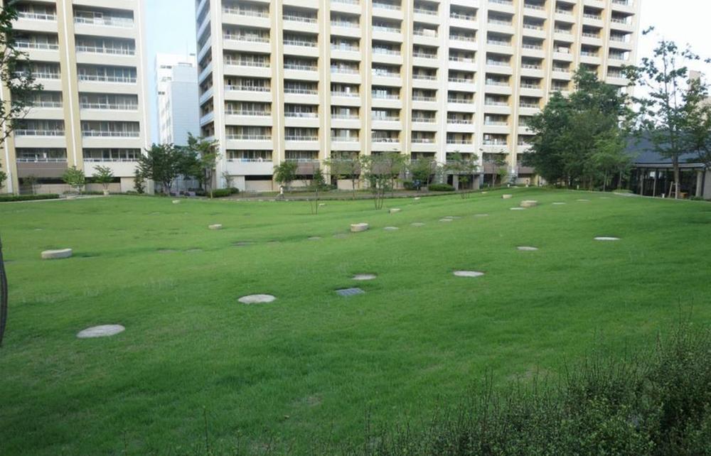 Non-living room. On-site lawn area