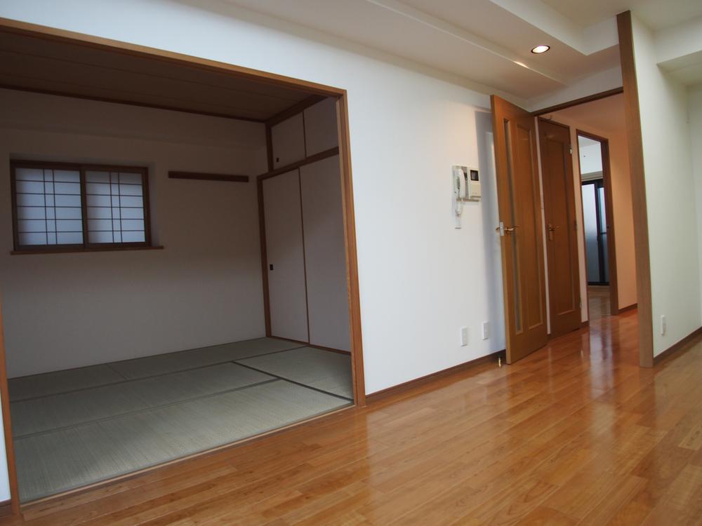 Non-living room. Indoor (10 May 2013) Shooting