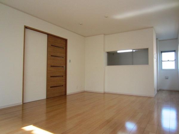 Same specifications photos (living). Same specifications construction cases