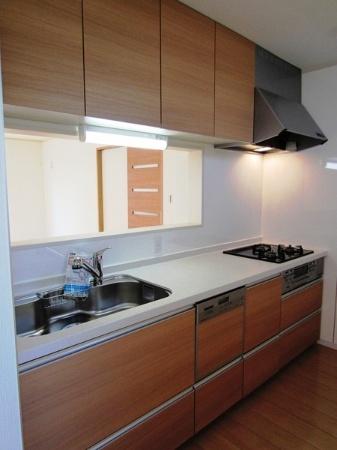 Same specifications photo (kitchen). Same specifications construction cases