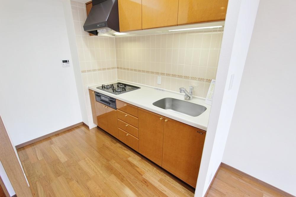 Kitchen. System kitchens up and down in the housing is attached