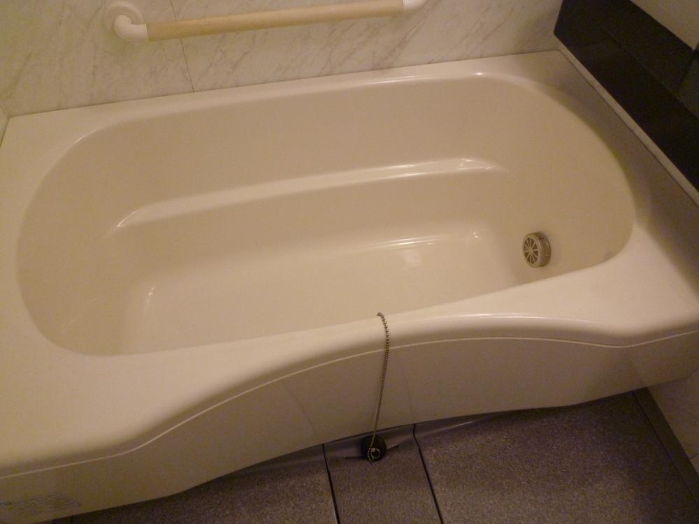 Bathroom. Windowed bathroom