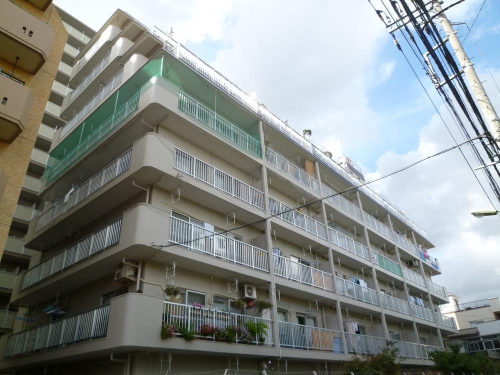 Local appearance photo. Local (11 May 2013) Shooting