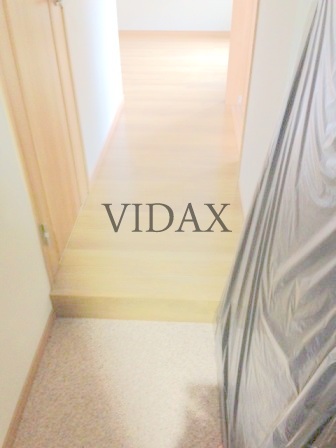 Entrance. Spacious entrance