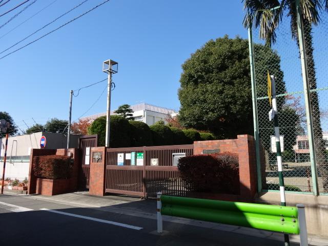 Junior high school. 891m to Ota Ward Denenchofu Junior High School