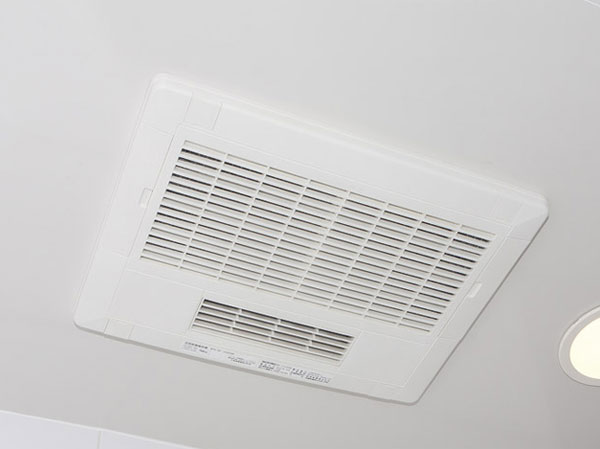 Bathing-wash room.  [Bathroom ventilation heating dryer] It combines the heating function and the drying function, It will produce a comfortable bath time. It is one of the convenient facilities, which also functions as a drying room.