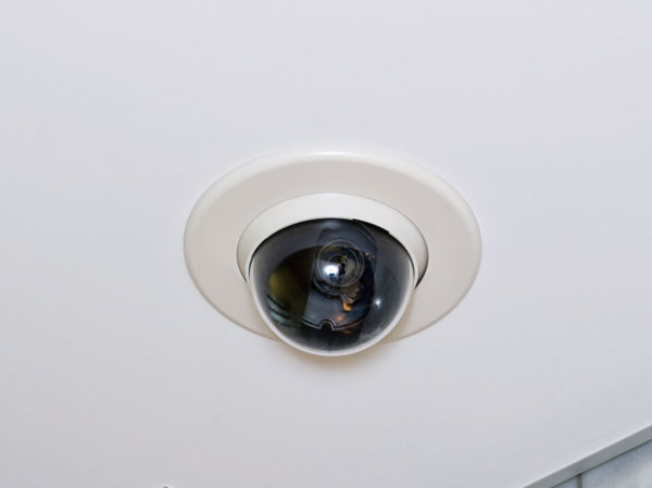 Security.  [surveillance camera] Installing a security camera in the shared portion of the site. It supports the urban life of peace of mind.