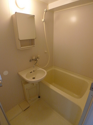 Bath. bus ・ Restroom