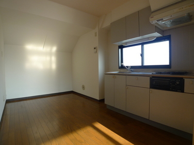 Living and room. Dining kitchen spread 7 Pledge