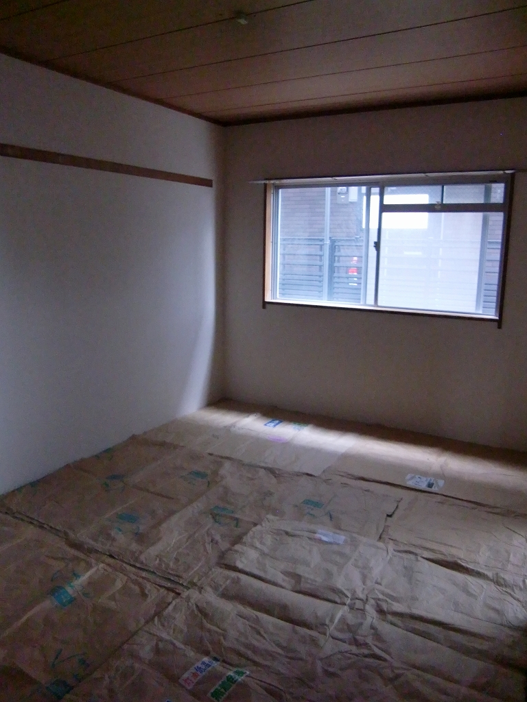 Living and room. Tatami mat replacement is done before you move. 