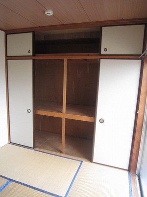 Receipt. Plenty of storage space