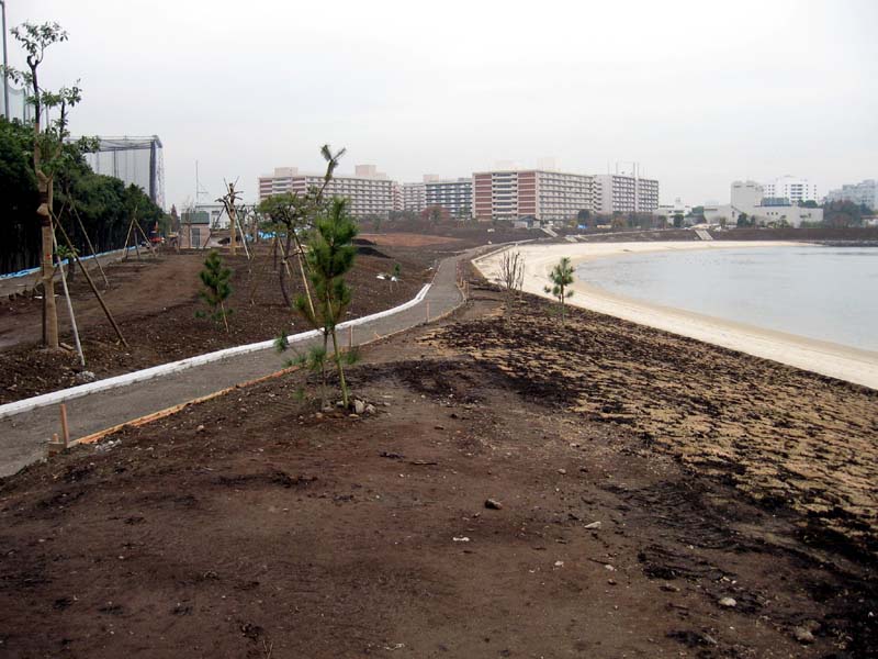 park. 500m until the hometown of beach park (park)