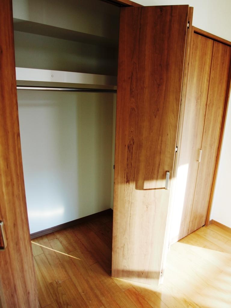 Receipt. Local (12 May 2013) Shooting