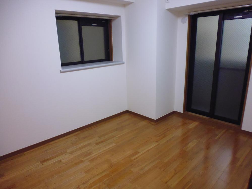 Non-living room. Western-style 6 Pledge