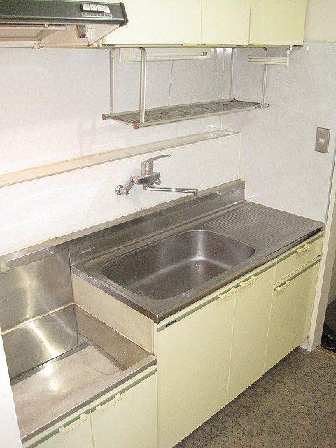 Kitchen. Cooking is easy to use is Gasukitchin!