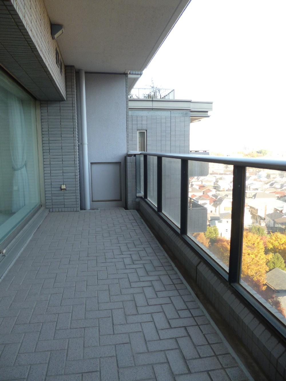 Balcony. Local (11 May 2013) Shooting