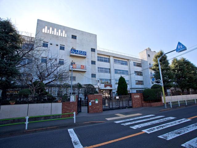 Junior high school. 1099m to Ota Ward Izumo Junior High School