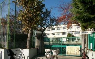 Primary school. 80m Akamatsu to elementary school (elementary school)