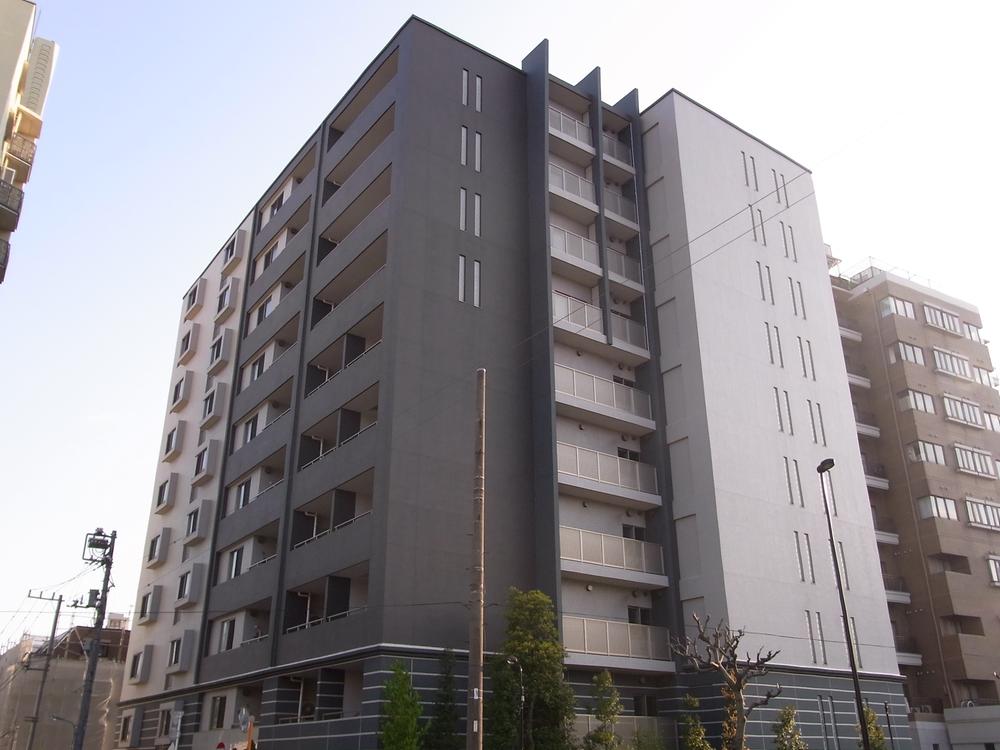 Local appearance photo. Local (11 May 2013) Shooting